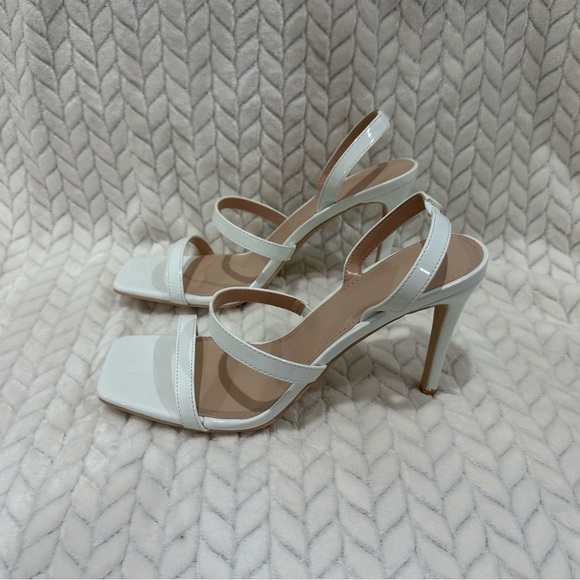 White patient heels - Picture 2 of 7